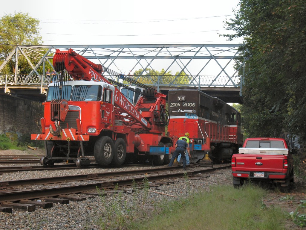 PW W2207 Over the Road/Hi Rail Crane